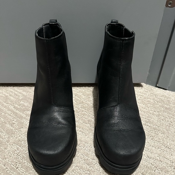 Sorel Women's Joan of Arctic Wedge III ChelseaWaterproof Leather Wedge Boots 8.5 - Picture 6 of 7